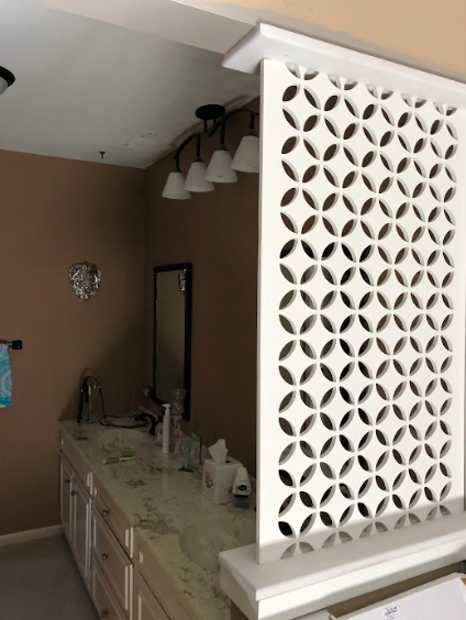 Moorish Circles Bathroom Privacy Wall