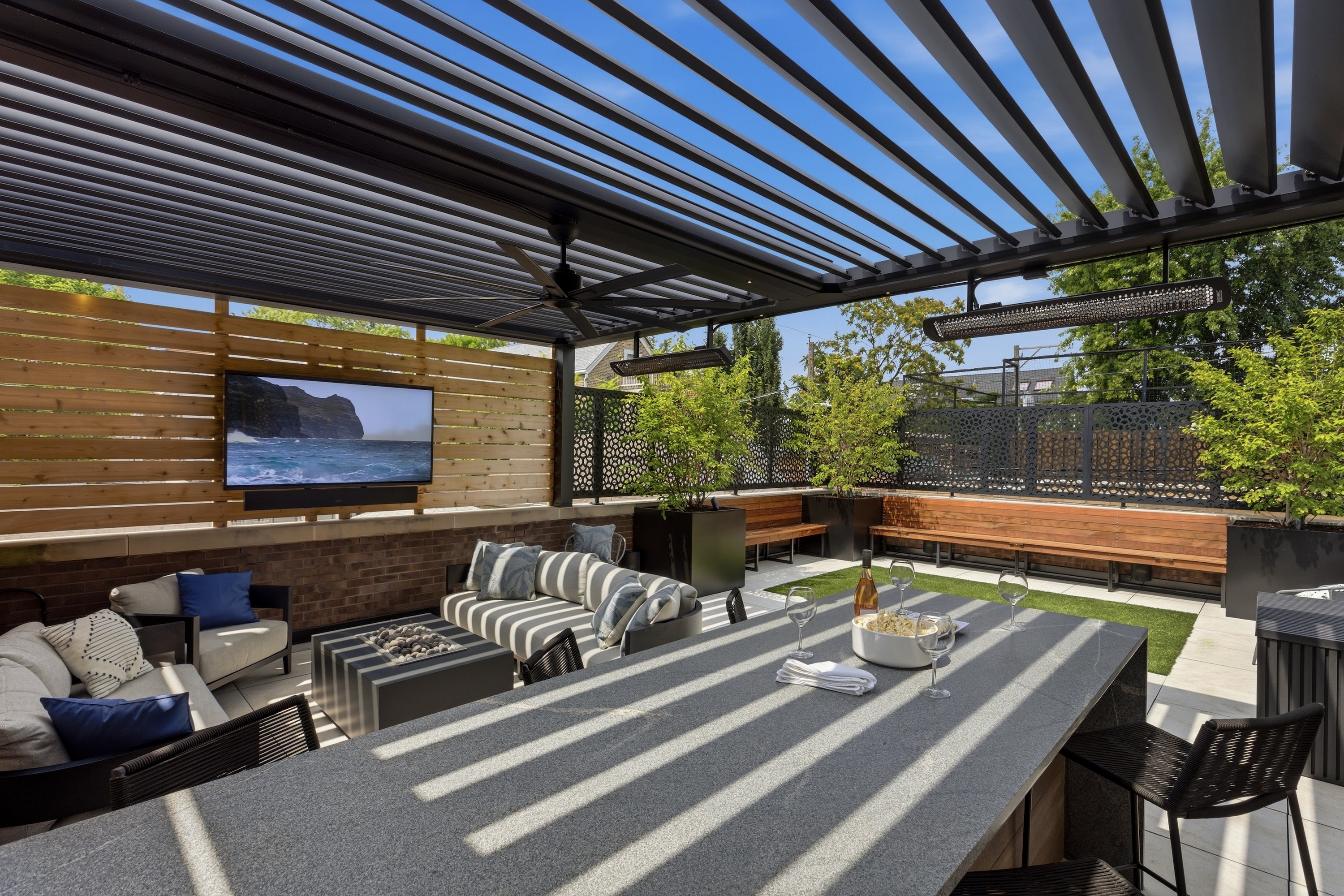Himsben patio using acurio lattice in Chicago, IL